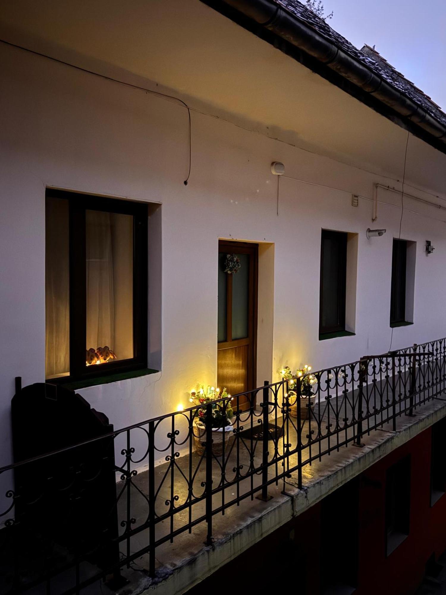 Apartamento Madalina'S House Braşov Exterior foto